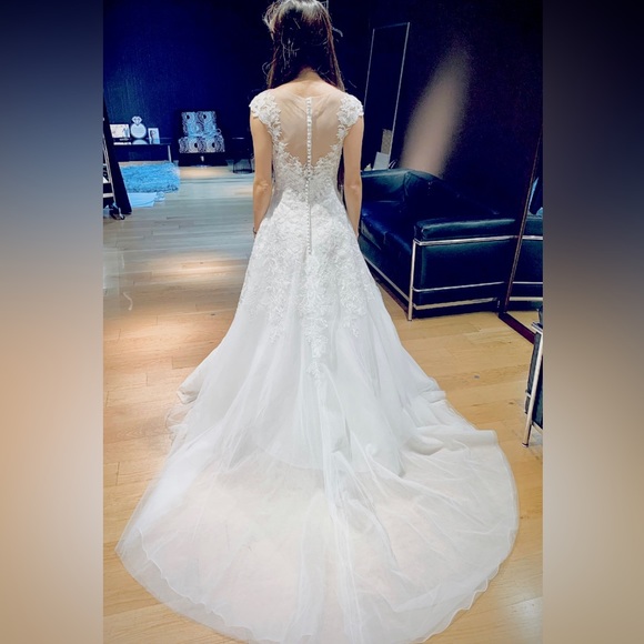 Brand New Wedding Dress from Japan 🇯🇵 - Picture 4 of 6